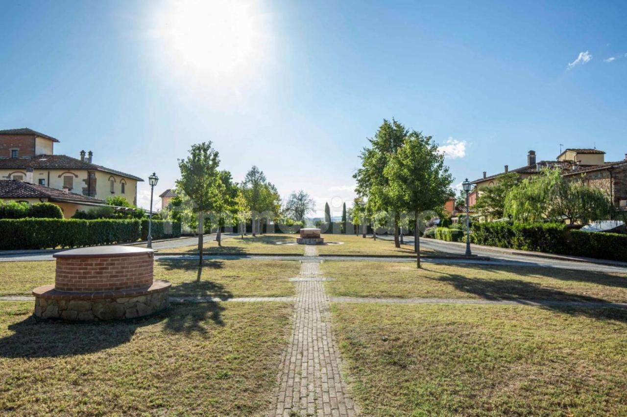 Casa Vacanza Villaggio Poggio Rosso Arezzo Eksteriør bilde